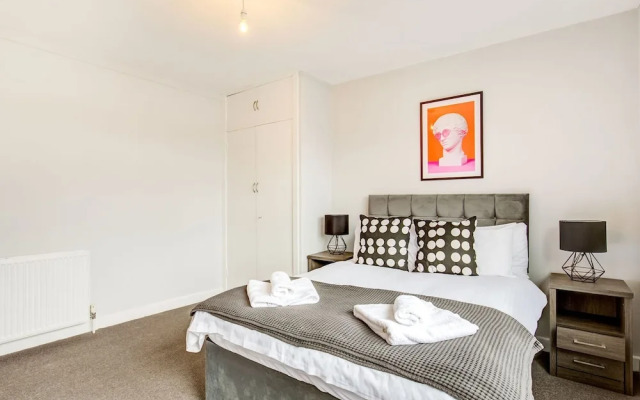 Graceful Apartment in Greenock near Newark Castle