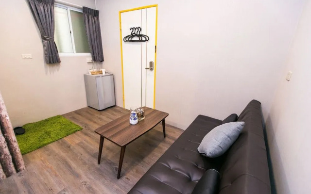 Taichung 213 corner homestay
