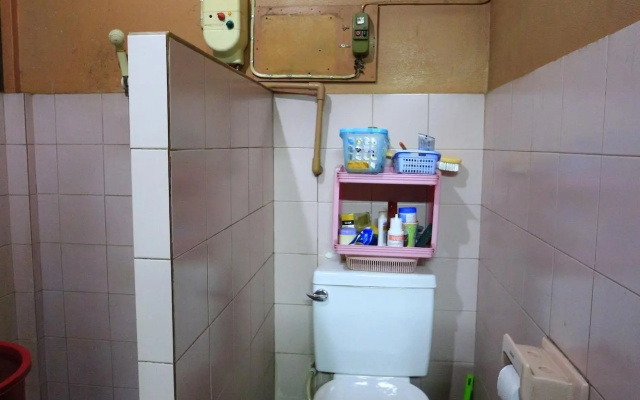 Anurak Guesthouse