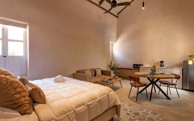 Casa Dorada Apartasuites by Xarm Apartments