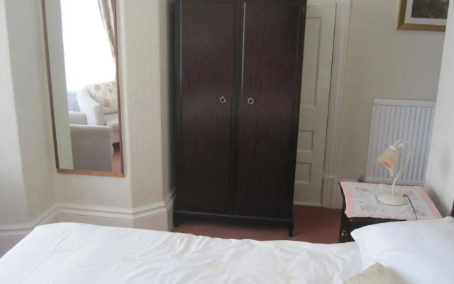 Bron Orme Private Hotel