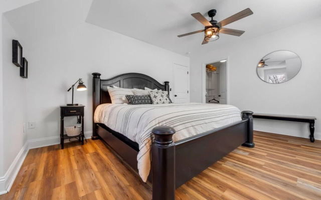Charming Murphy House With Deck & River Views!