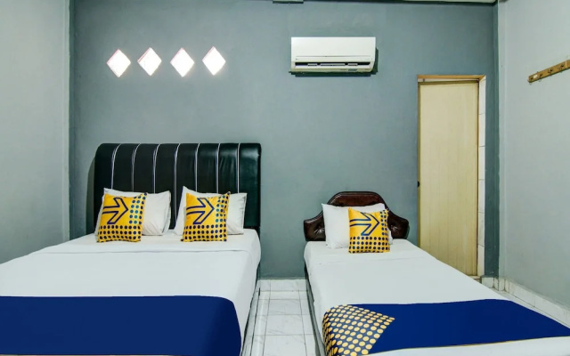 SPOT ON 2690 Hotel Tampan