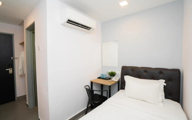 B Lot Hotel