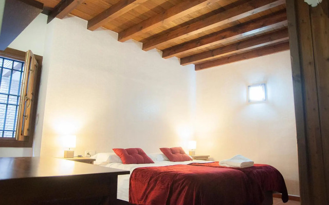 Serranos Apartment