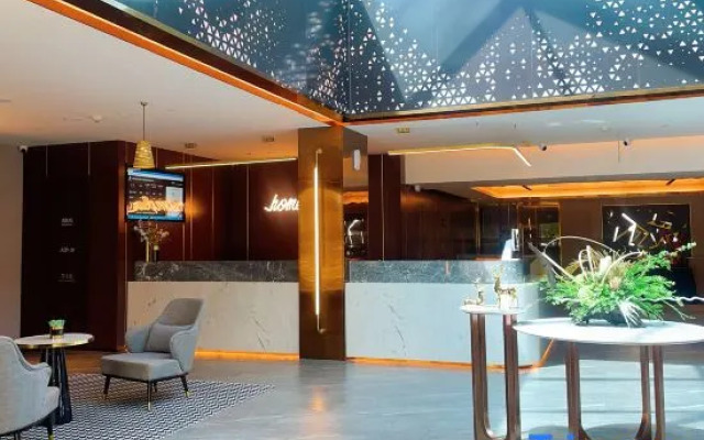 Homeinn Plus Hotel (Beijing Xizhimen Zoo)