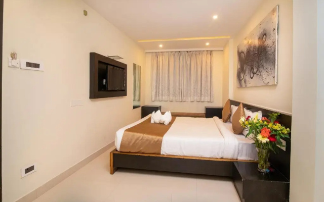 Muscatel Yavachi - 400 Mts from MG Marg