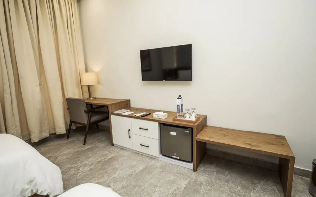 The Mark Suites