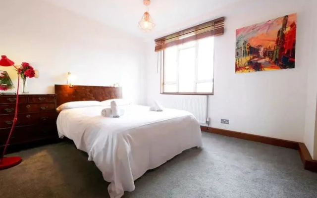 Stylish 2bed Family Home in Clerkenwell