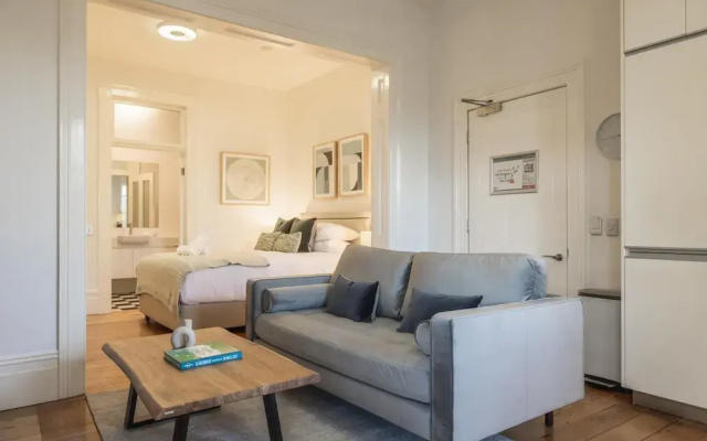 Modern 1-bed Studio Near Tramsheds
