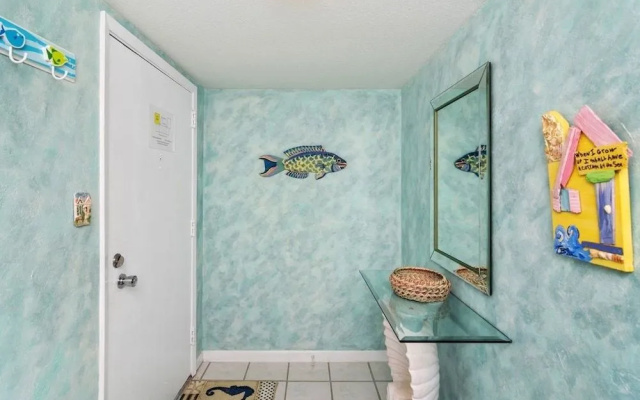 Shoreline 2096 Condo by RedAwning