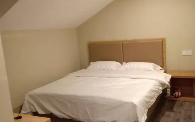 Qiqi Bei'er Theme Hotel
