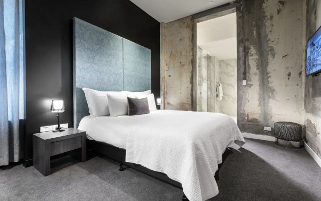 The Melbourne Hotel