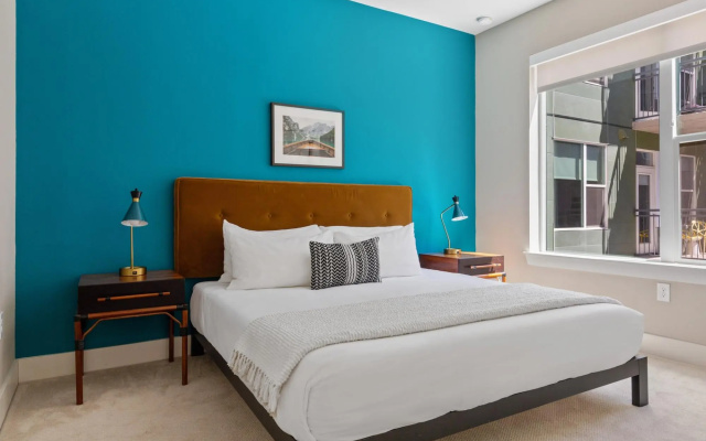 Denver | Exquisite 1BD/1BA Riverfront Apartment
