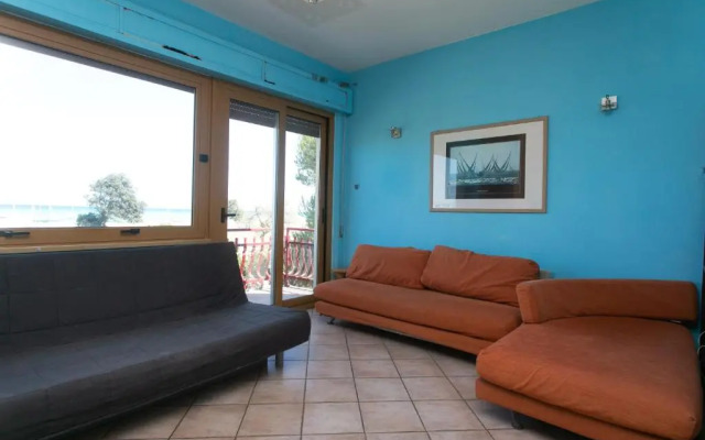 M24 - Marcelli, trilocale con terrazzo fronte mare