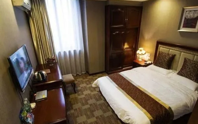 Louver Hotel