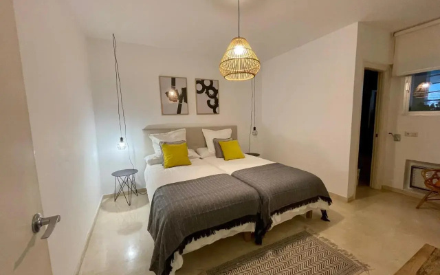 Guadalmina Beach Holidays Suite Apartment,