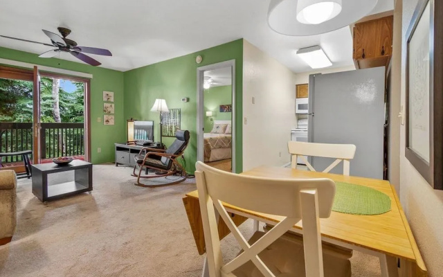 Peaceful Country Club Condo in the Pines