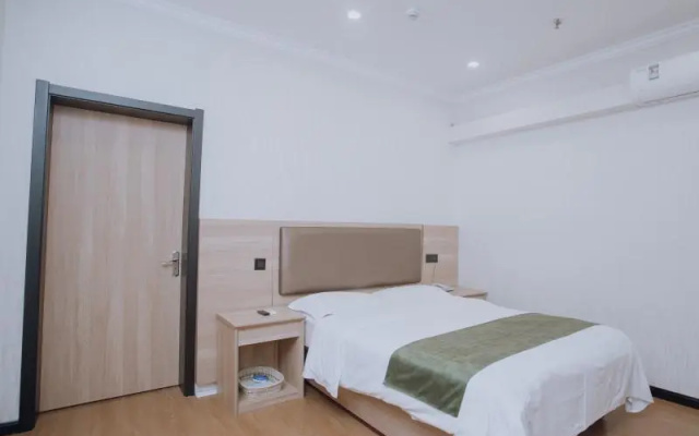 GreenTree Inn Huaian Huaiyin District RT-Mart Expr