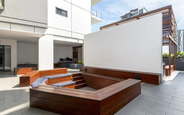 Designer South Bank Apartment