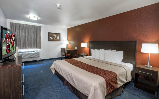 Spark by Hilton St. Robert Fort Leonard Wood