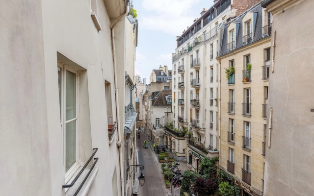 Latin Quarter - Pantheon Studio
