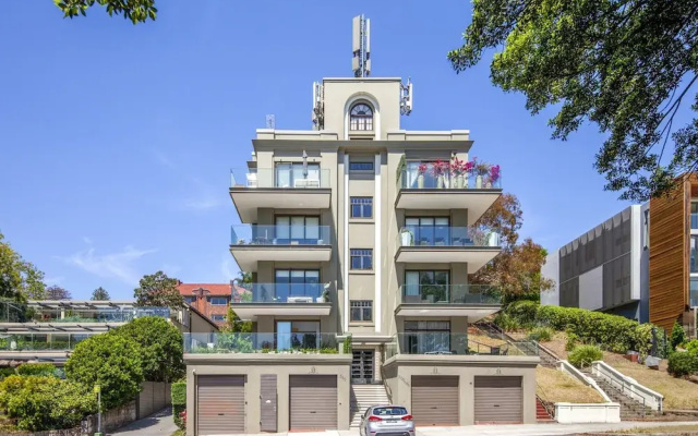 Superb 2-bed Apartment Facing Rose Bay Marina