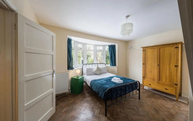 Stunning 4 BD Bungalow Banbury Northamptonshire