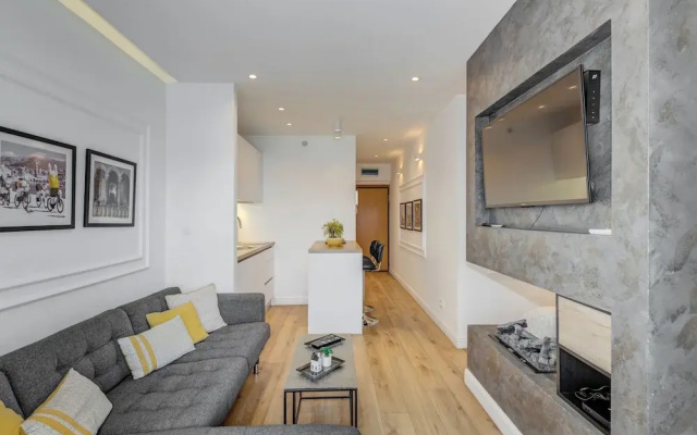 Romanca Deluxe Studio - City View