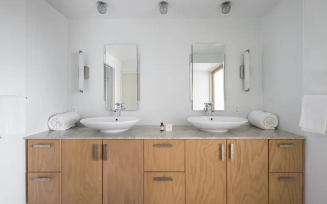 The Netherland R5F - Ocean Drive Condo