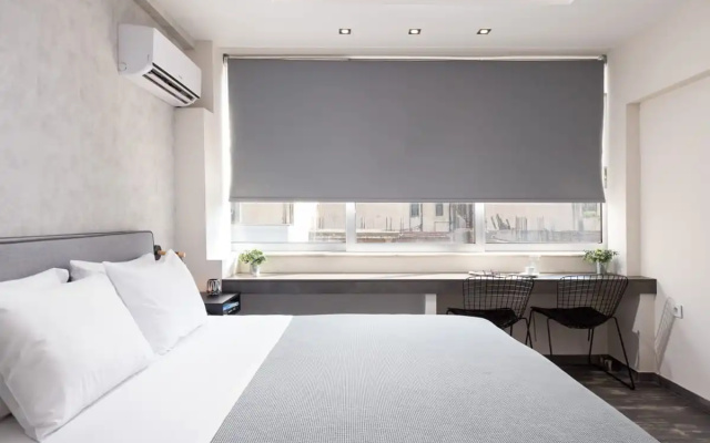 Enattica Syntagma Living