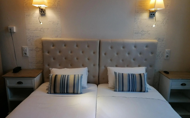 Logis Hotel Louise De Savoie