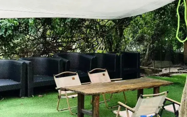 Garden Library Homestay