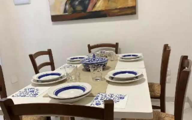 Apartment in Villa with Swimming Pool 20 Meters from the Sea