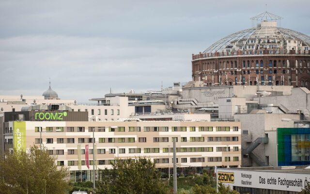 Отель Roomz Vienna Gasometer вид на фасад