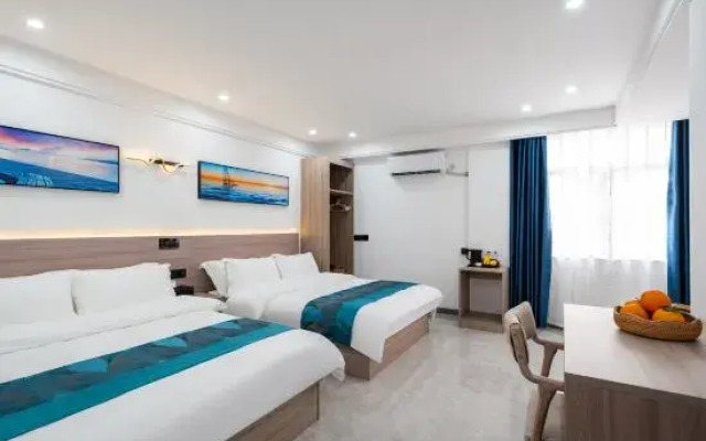 Meichen · Enjoy Mountain and Sea Elevator Homestay