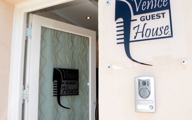 Отель Venice Guest House Италия, Спинеа - отзывы, цены и фото номеров - забронировать отель Venice Guest House онлайн вид на фасад