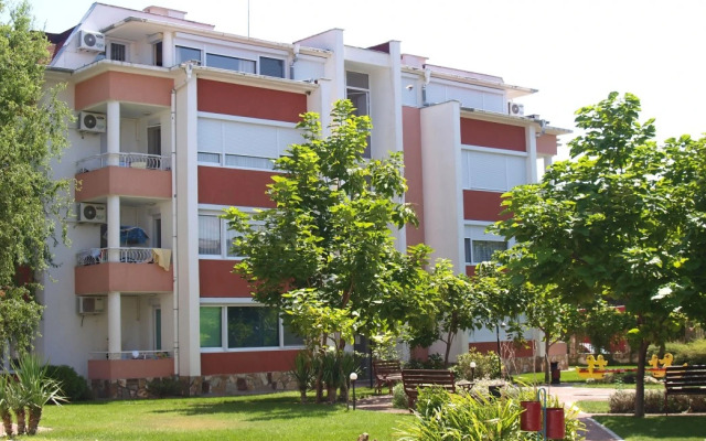 Sunny Fort Apartment
