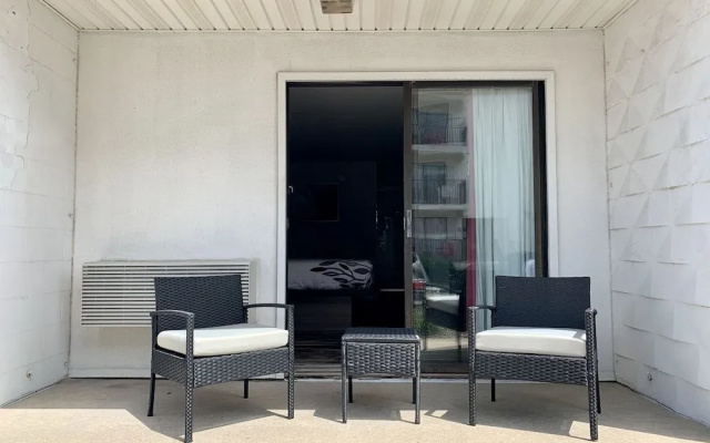 Simple Life Motel