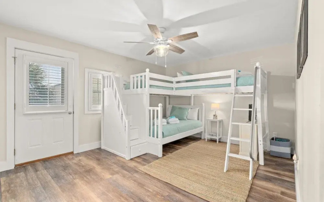 Newly Renovated! 140 Feet To White Sandy Beaches! Pool! Grill!