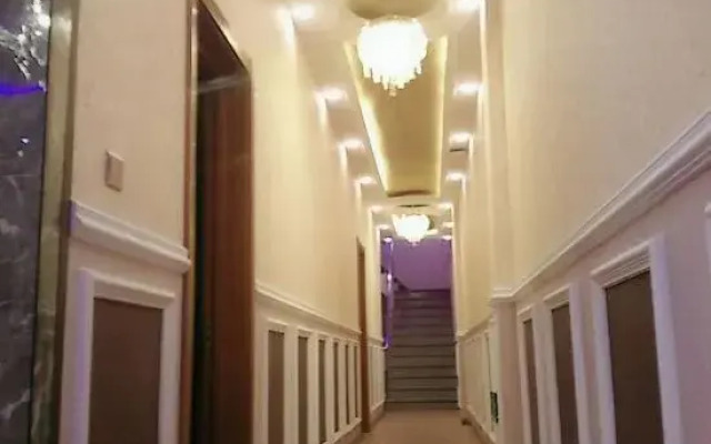 Locomotive Movie Theme Hotel