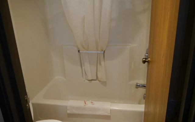 Westwood Inn & Suites Kimball I 90