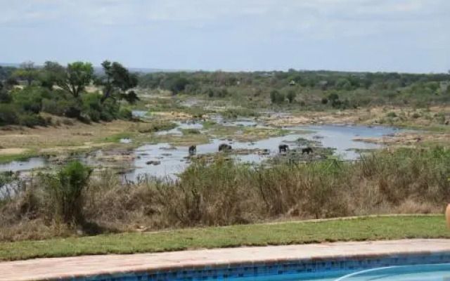 Kruger View Tree House