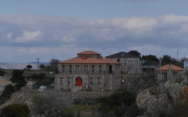 Pirnal Köyevi