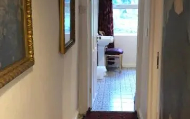 1 Laurel Cottages