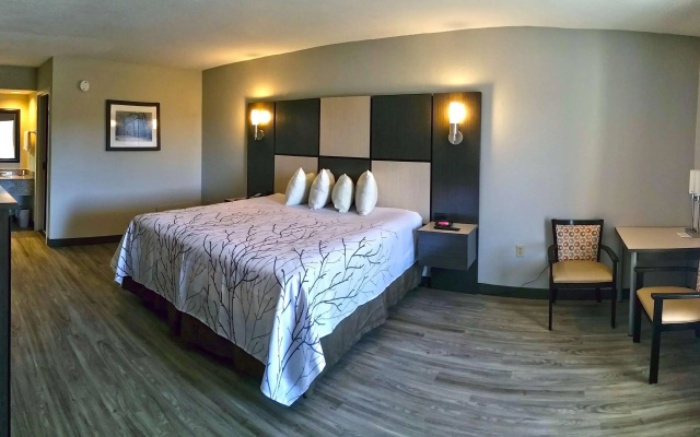 Best Western Cades Cove Inn