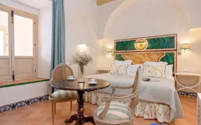 Unique Sevillian House with terrace and pool. Casa Pimienta