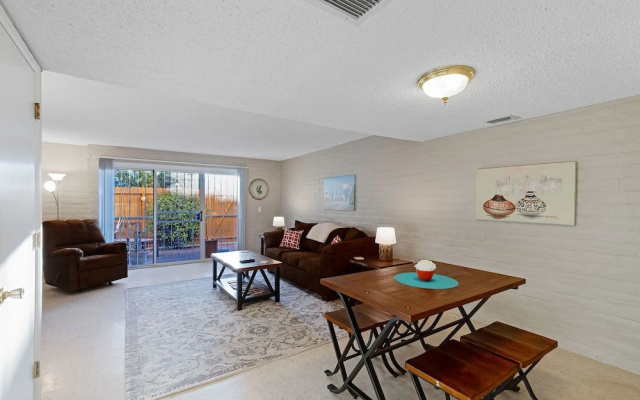 Sitting Pretty 2 BR by Casago