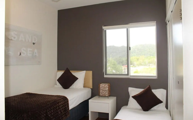 Beachside Apartment 17