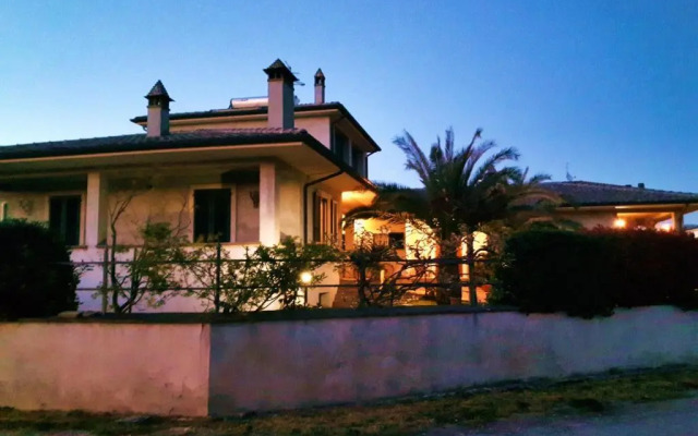 Elisa House
